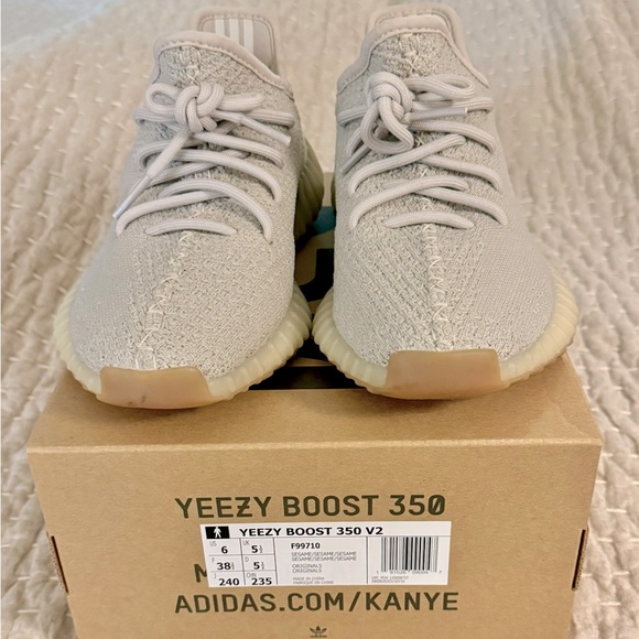 Yeezy Boost 350 V2 Sesame - Picture 1 of 4